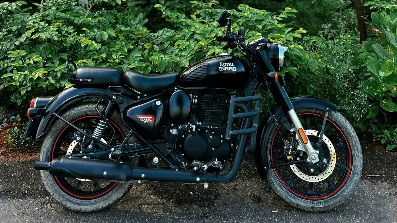royal enfield classic 350 black price